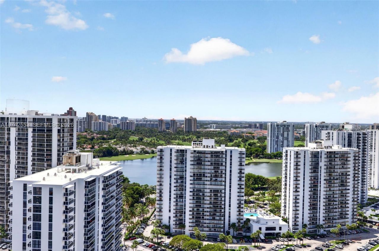 3802 NE 207th St, Unit 2802, Aventura, FL 33180 Photo