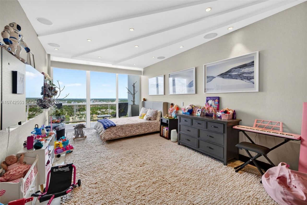 3802 NE 207th St, Unit 2802, Aventura, FL 33180 Photo