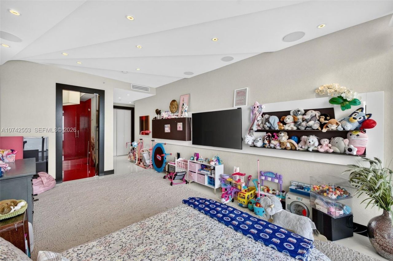 3802 NE 207th St, Unit 2802, Aventura, FL 33180 Photo