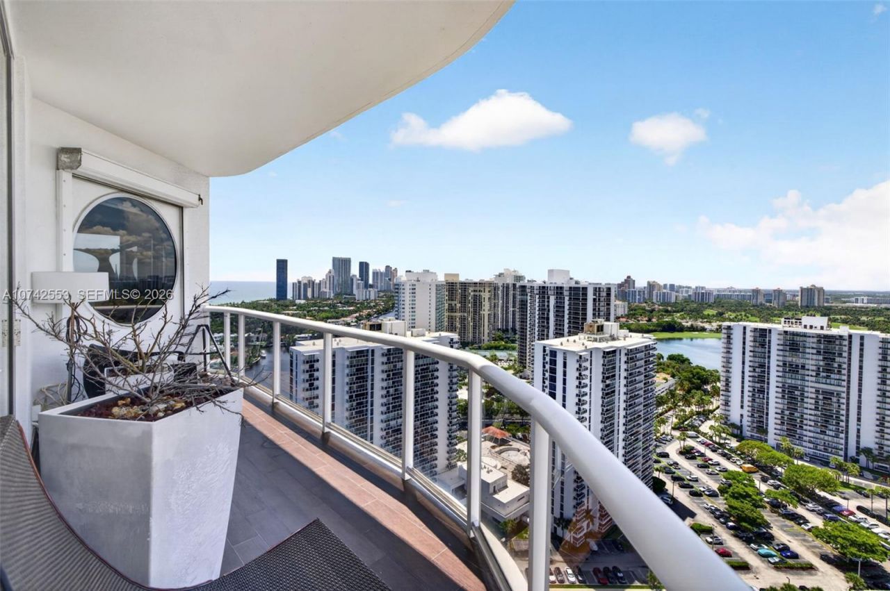 3802 NE 207th St, Unit 2802, Aventura, FL 33180 Photo