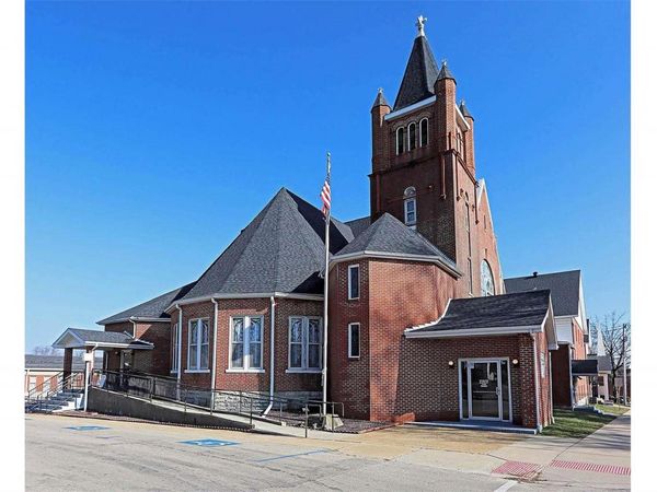 305 W Columbia, Farmington, MO 63640