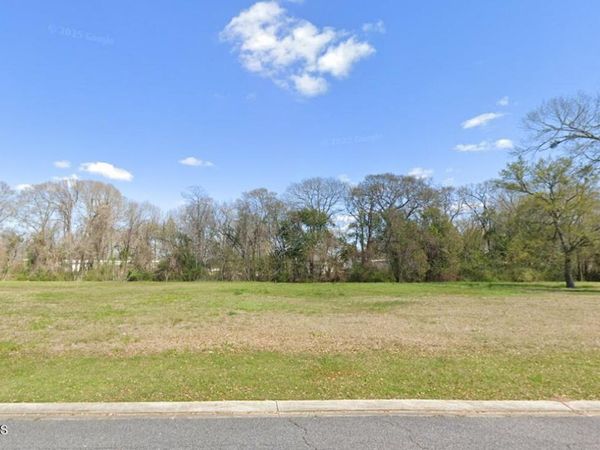 106 Oak Grove Lane, Lafayette, LA 70506