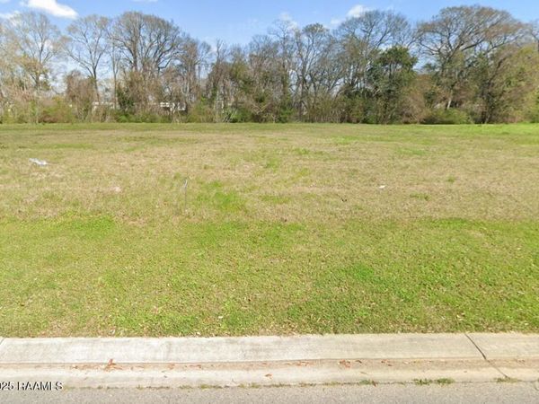 200 Oak Grove Lane, Lafayette, LA 70506