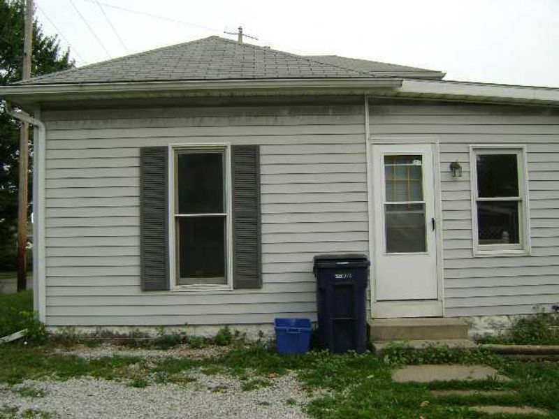 93 W College Avenue, Johnstown, OH 43031 Photo 2