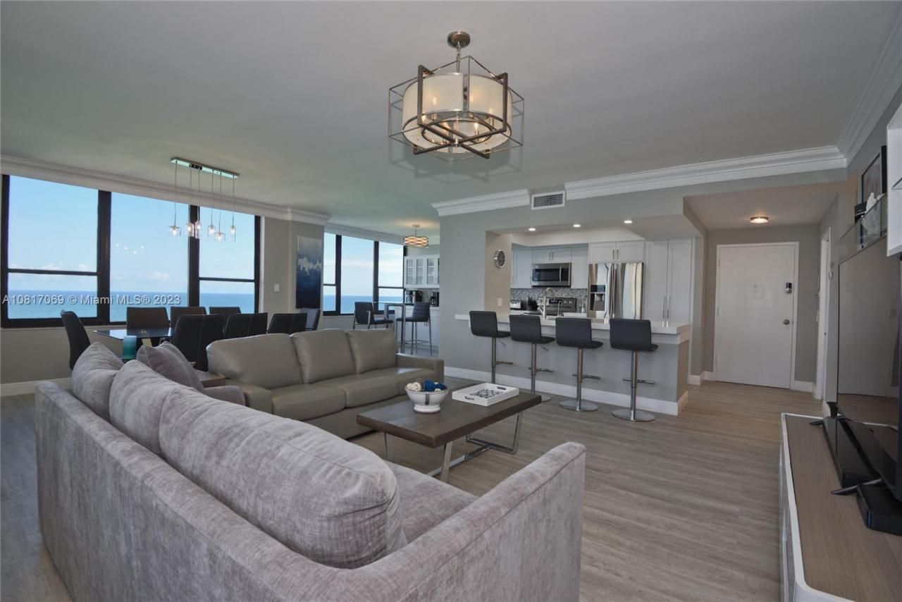 3505 S Ocean Dr, Unit PH-12, Hollywood, FL 33019 Photo