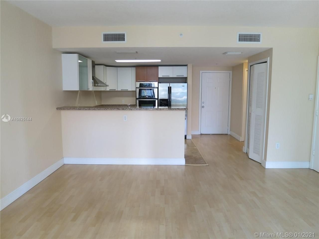 170 SE 14th St, Unit 1507, Miami, FL 33131 Photo