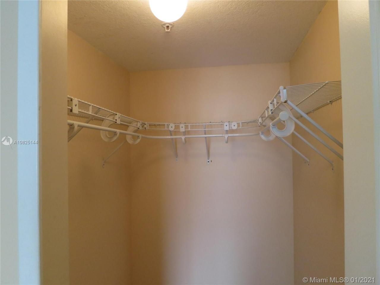 170 SE 14th St, Unit 1507, Miami, FL 33131 Photo