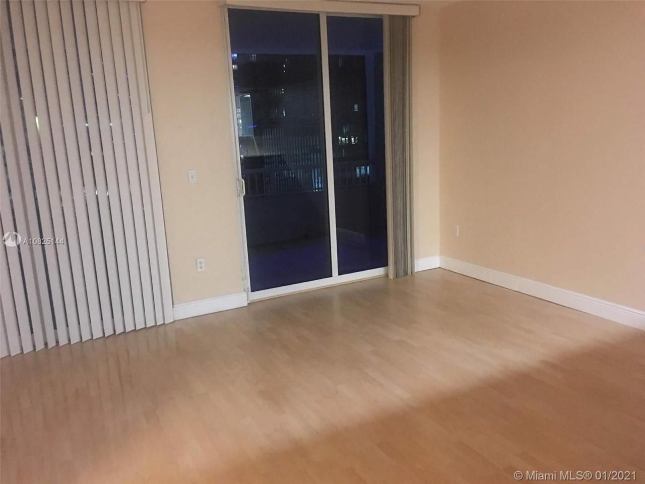 170 SE 14th St, Unit 1507, Miami, FL 33131 Photo