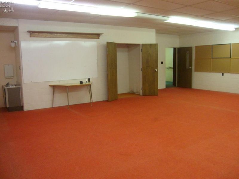 4481 N US 23, Fostoria, OH 44830 Photo 12