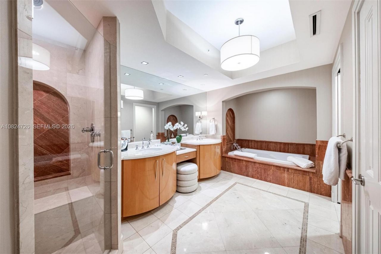 17875 Collins Ave, Unit 2602, Sunny Isles Beach, FL 33160 Photo