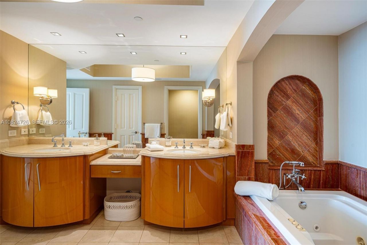 17875 Collins Ave, Unit 2602, Sunny Isles Beach, FL 33160 Photo