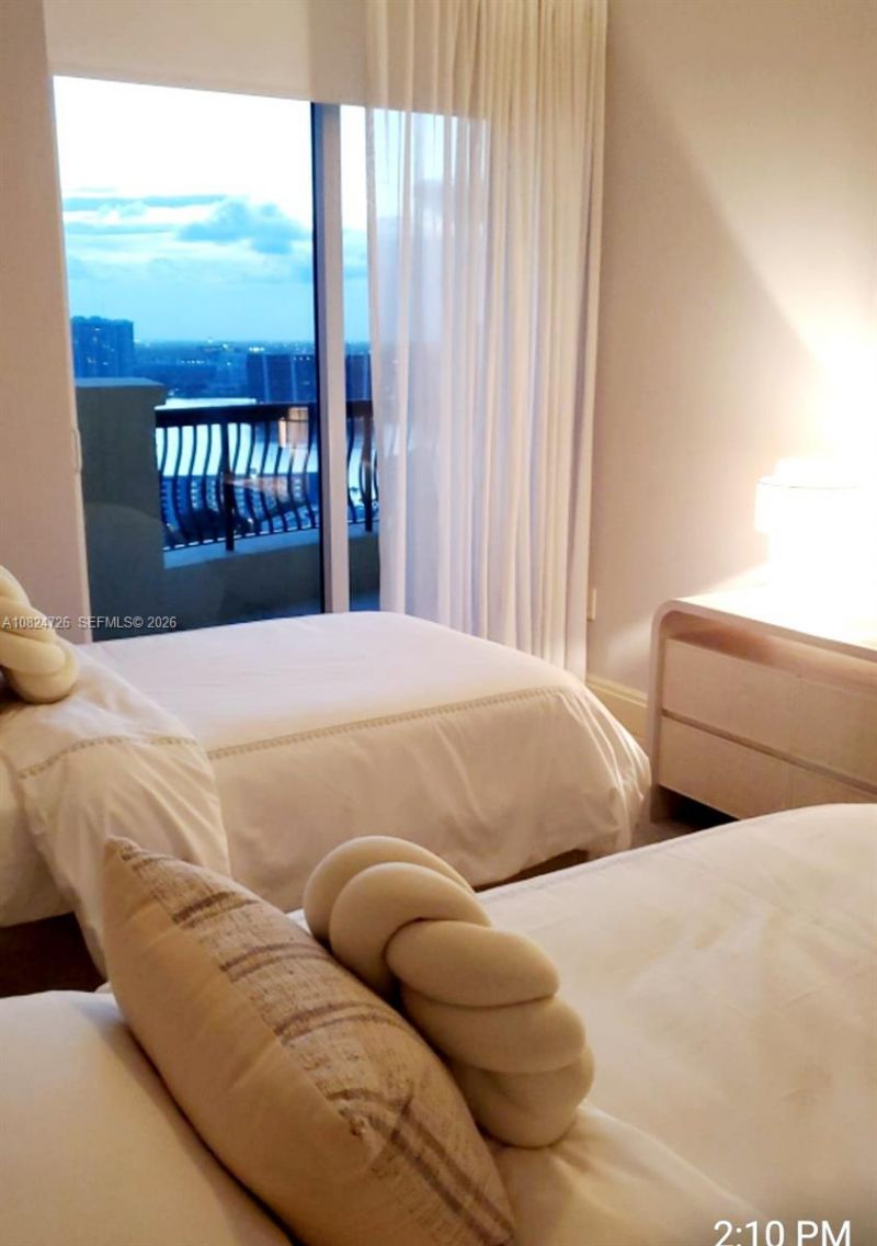 17875 Collins Ave, Unit 2602, Sunny Isles Beach, FL 33160 Photo