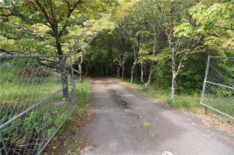 3025 S Cherokee Lane S, Woodstock, GA 30188 Main Photo