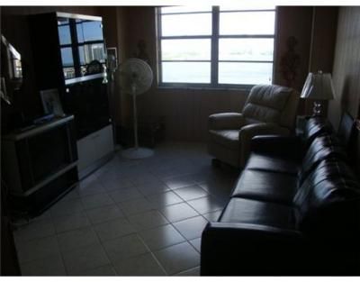 251 174 Street, Unit 1218, Sunny Isles Beach, FL 33160 Photo