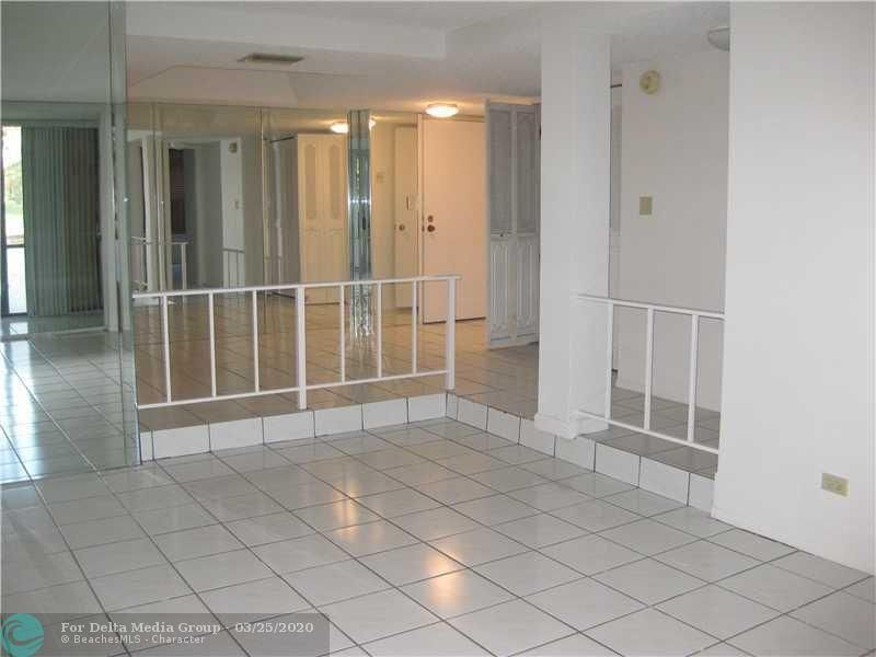 3750 Inverrary Drive, Unit 1B, Lauderhill, FL 33319 Photo