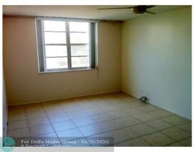251 174, Unit 118, Sunny Isles Beach, FL 33160 Photo
