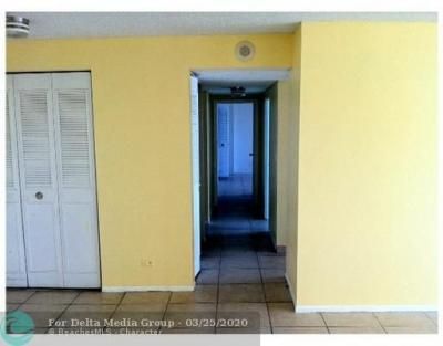 251 174, Unit 118, Sunny Isles Beach, FL 33160 Photo