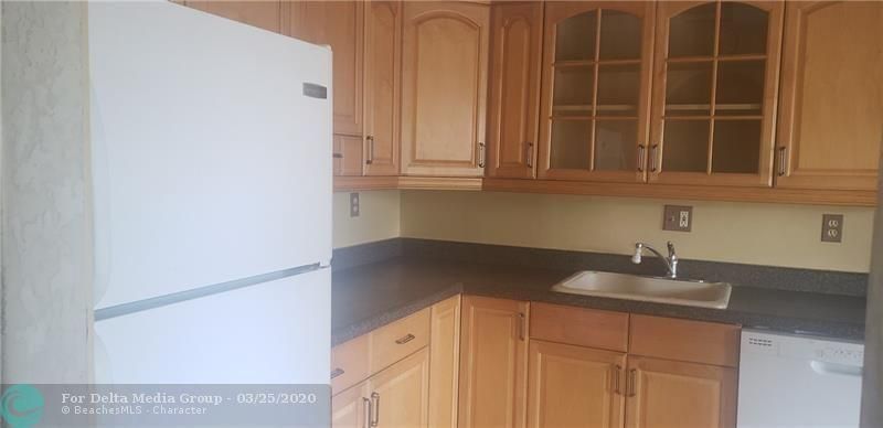 8705 NW 38th Drive, Unit 7B, Coral Springs, FL 33065 Photo