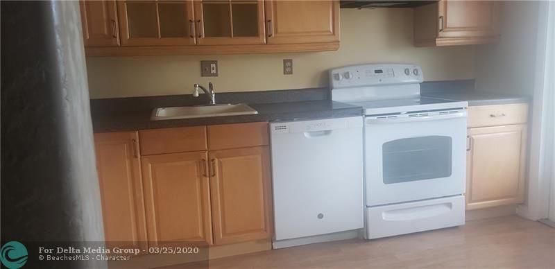 8705 NW 38th Drive, Unit 7B, Coral Springs, FL 33065 Photo