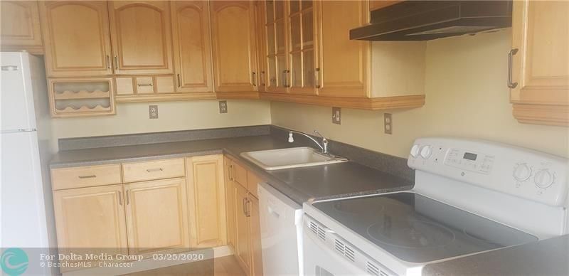 8705 NW 38th Drive, Unit 7B, Coral Springs, FL 33065 Photo