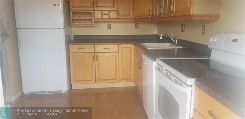 8705 NW 38th Drive, Unit 7B, Coral Springs, FL 33065 Photo