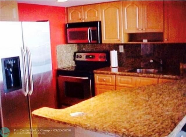 5401 Collins Avenue, Unit 1510, Miami Beach, FL 33140 Photo