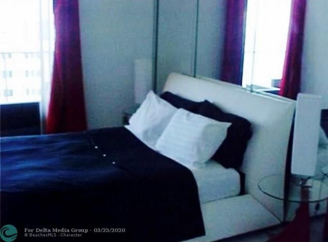 5401 Collins Avenue, Unit 1510, Miami Beach, FL 33140 Photo