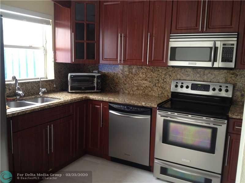 313 Oregon Street, Unit 313, Hollywood, FL 33019 Photo