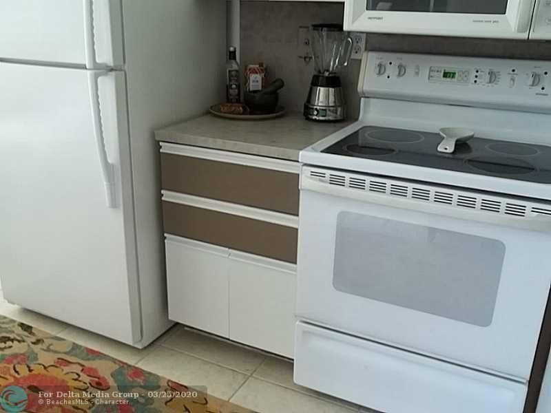 5910 Morningstar Cir, Unit 202, Delray Beach, FL 33484 Photo