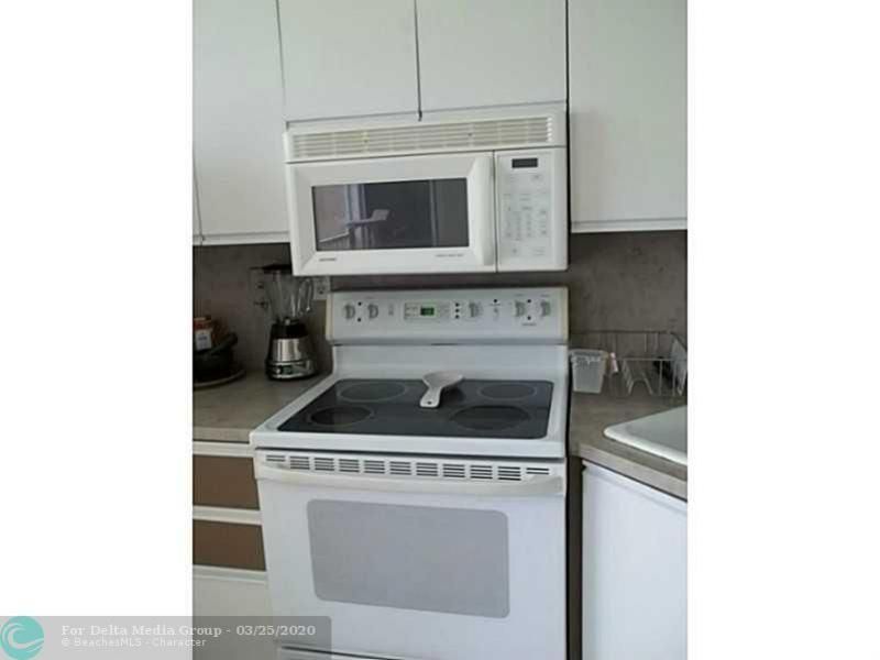 5910 Morningstar Cir, Unit 202, Delray Beach, FL 33484 Photo