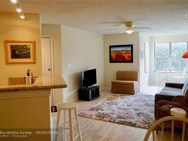 3330 N Pinewalk Dr N, Unit 1625, Margate, FL 33063