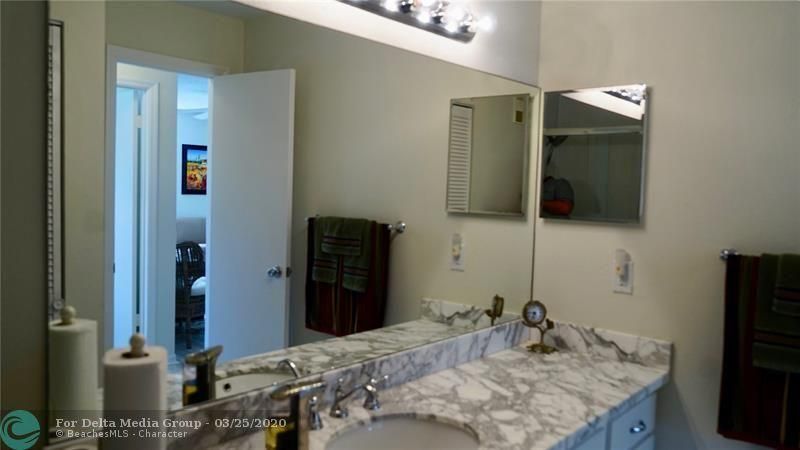 3330 N Pinewalk Drive, Unit 1625, Margate, FL 33063 Photo