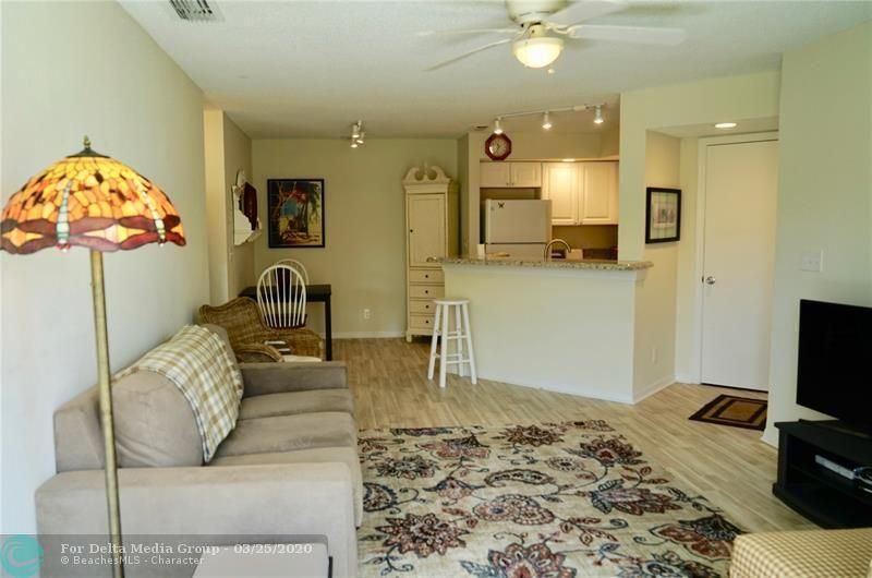 3330 N Pinewalk Drive, Unit 1625, Margate, FL 33063 Photo