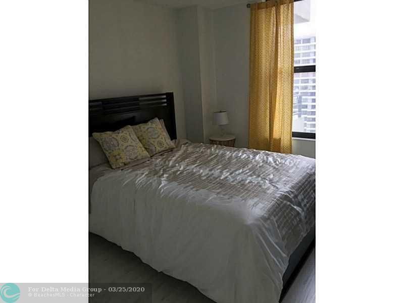 2500 Parkview Dr, Unit 1519, Hallandale Beach, FL 33009 Photo