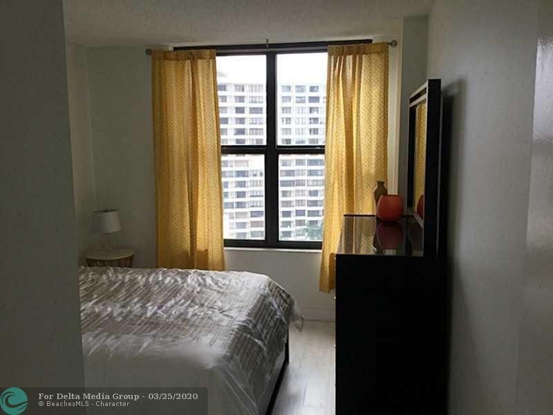 2500 Parkview Dr, Unit 1519, Hallandale Beach, FL 33009 Photo