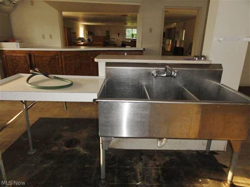 474 E Main Street, Brewster, OH 44613 Photo 9