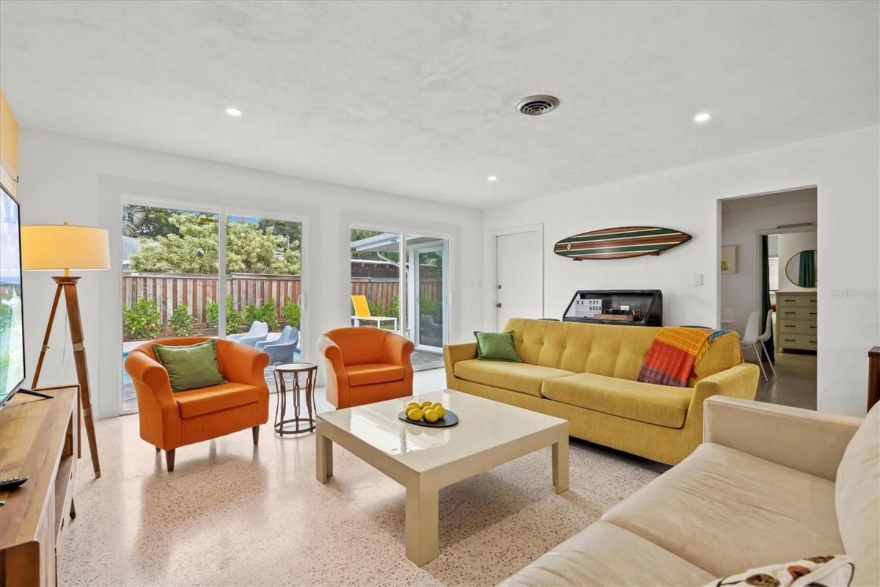 2473 Davis Boulevard, Sarasota, FL 34237 Photo