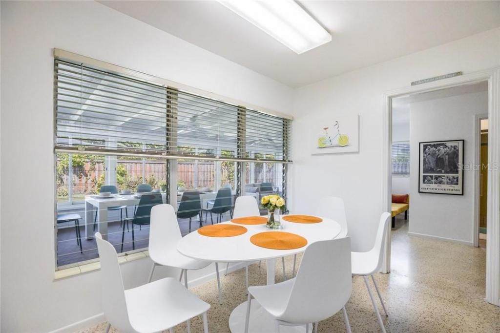 2473 Davis Boulevard, Sarasota, FL 34237 Photo