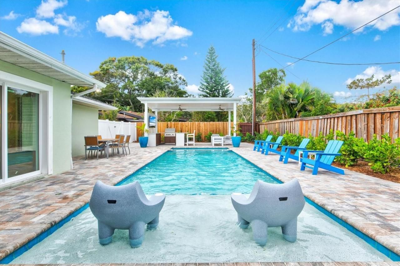 2473 Davis Boulevard, Sarasota, FL 34237 Photo