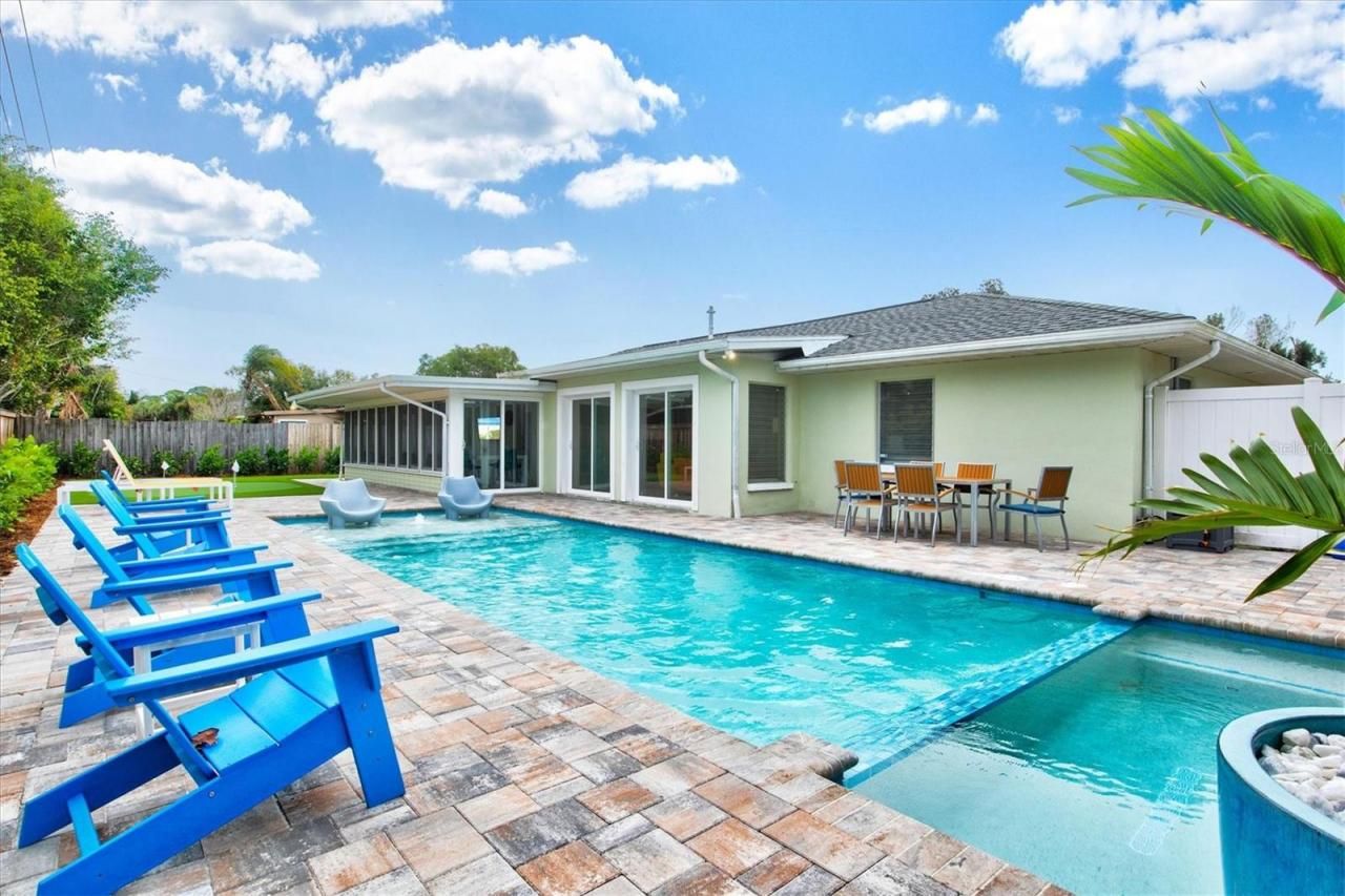 2473 Davis Boulevard, Sarasota, FL 34237 Photo