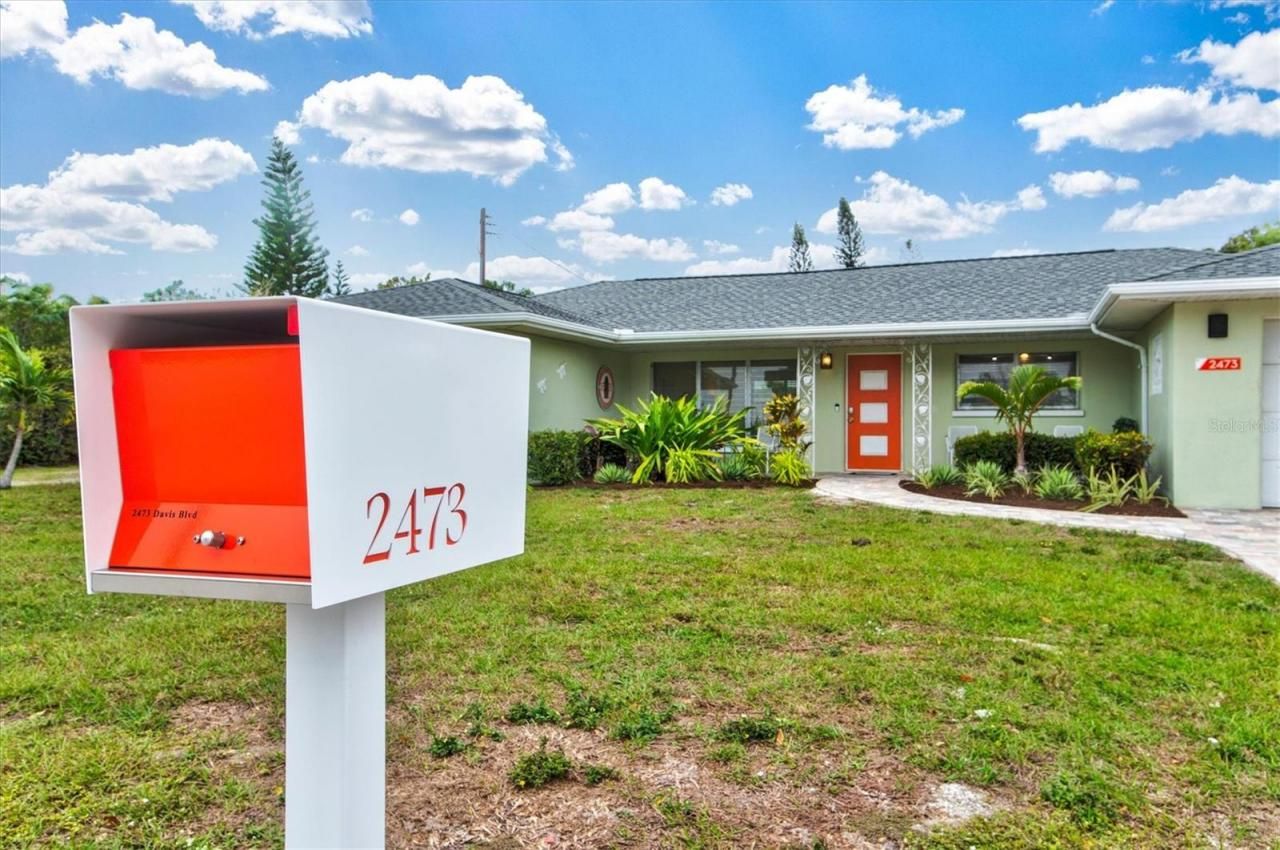 2473 Davis Boulevard, Sarasota, FL 34237 Photo
