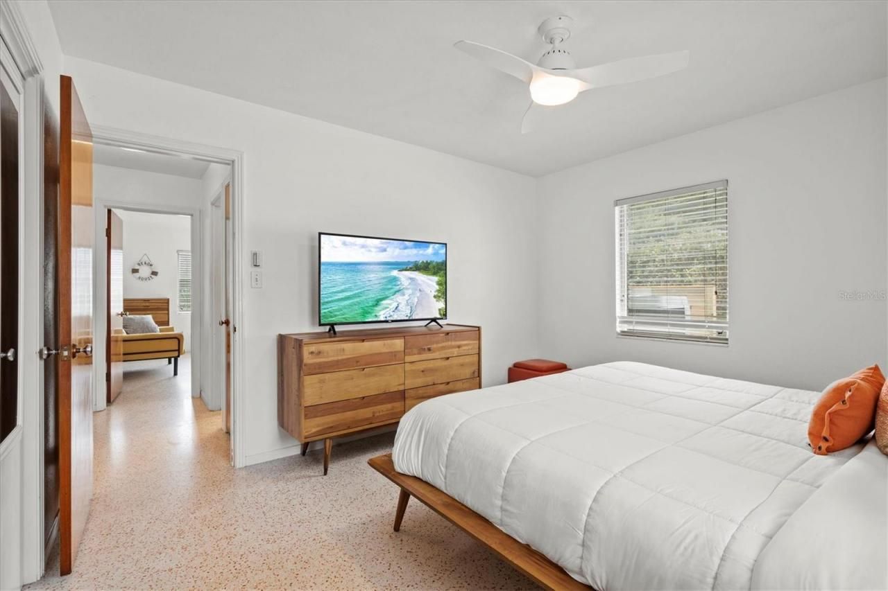 2473 Davis Boulevard, Sarasota, FL 34237 Photo