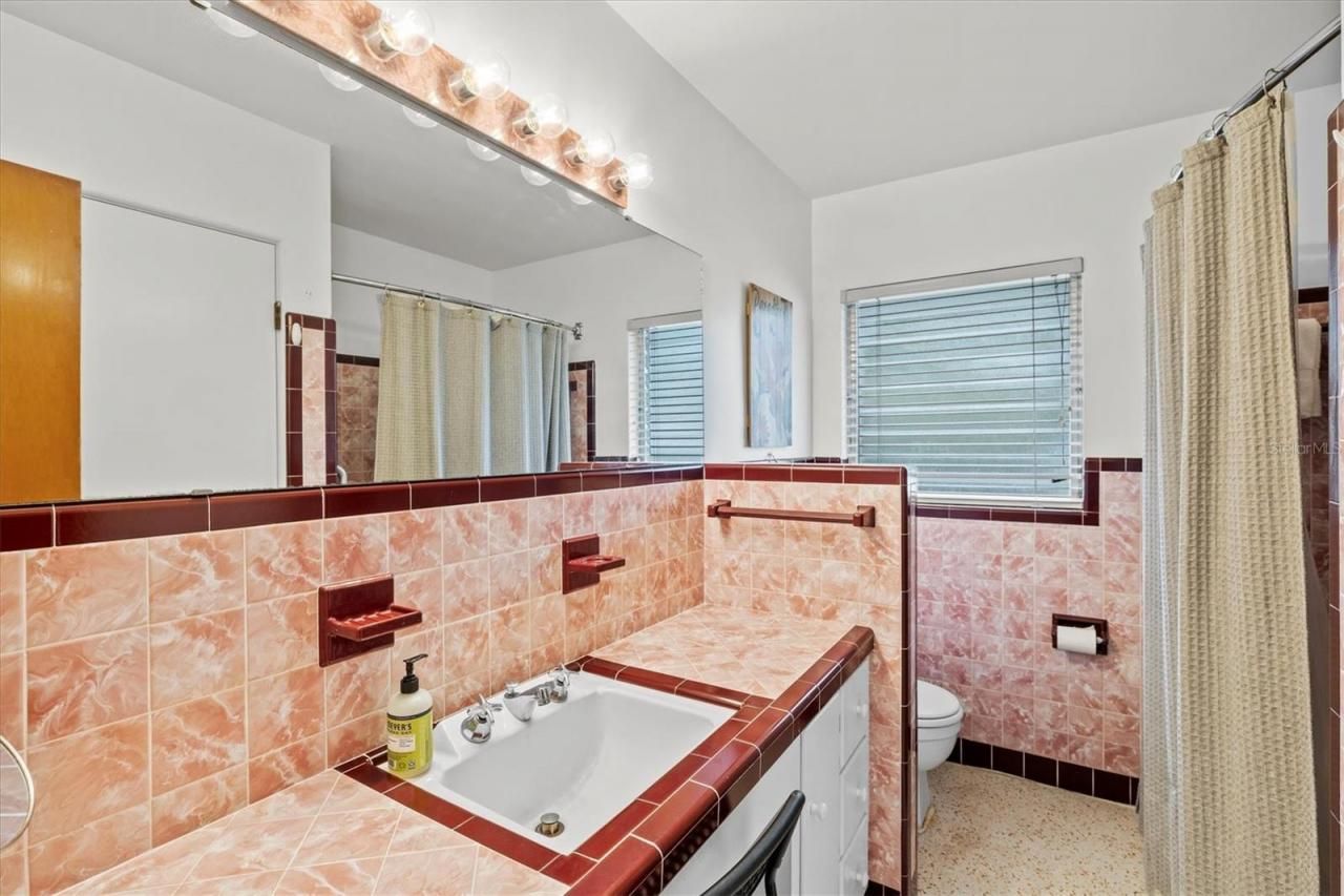 2473 Davis Boulevard, Sarasota, FL 34237 Photo