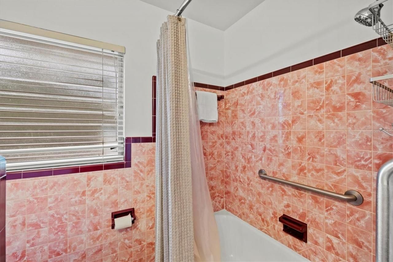 2473 Davis Boulevard, Sarasota, FL 34237 Photo