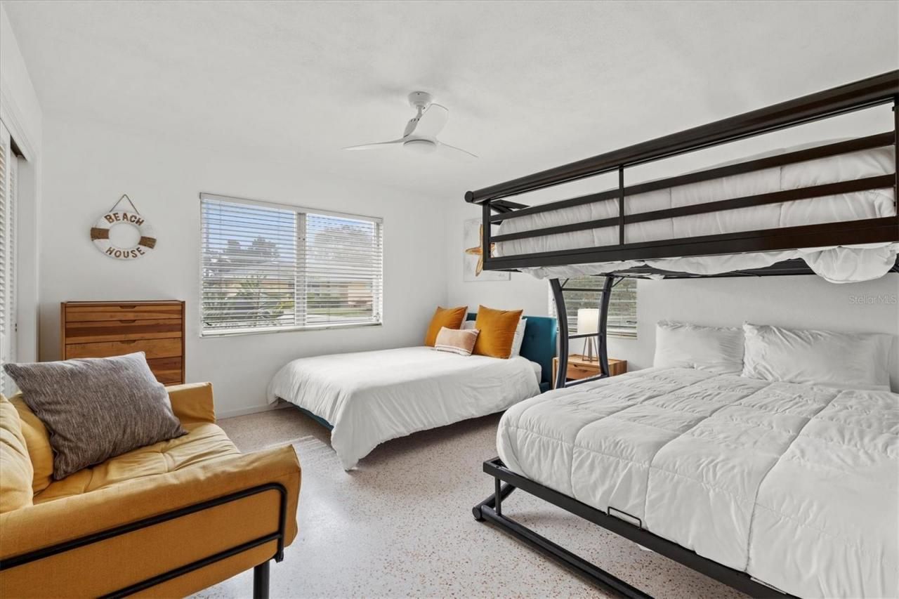 2473 Davis Boulevard, Sarasota, FL 34237 Photo