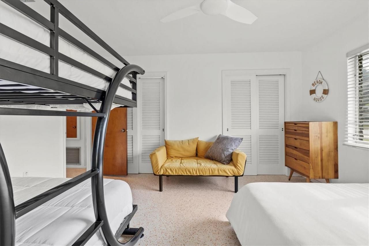 2473 Davis Boulevard, Sarasota, FL 34237 Photo