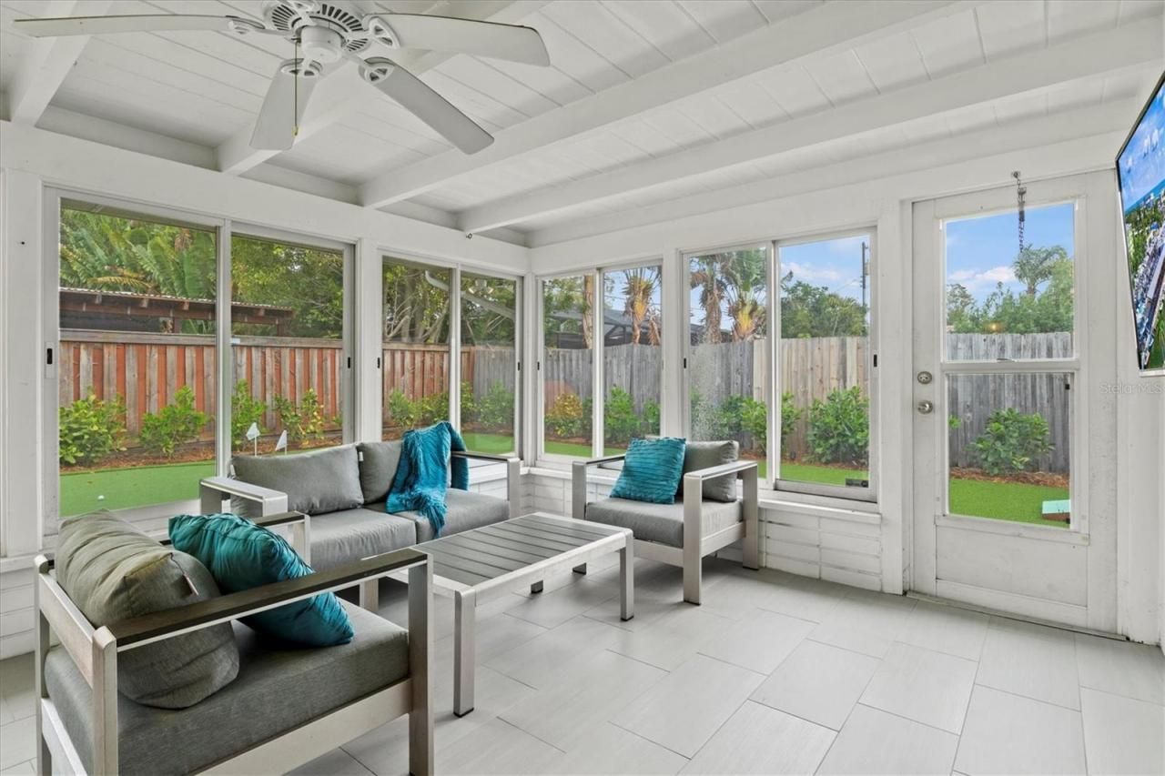 2473 Davis Boulevard, Sarasota, FL 34237 Photo