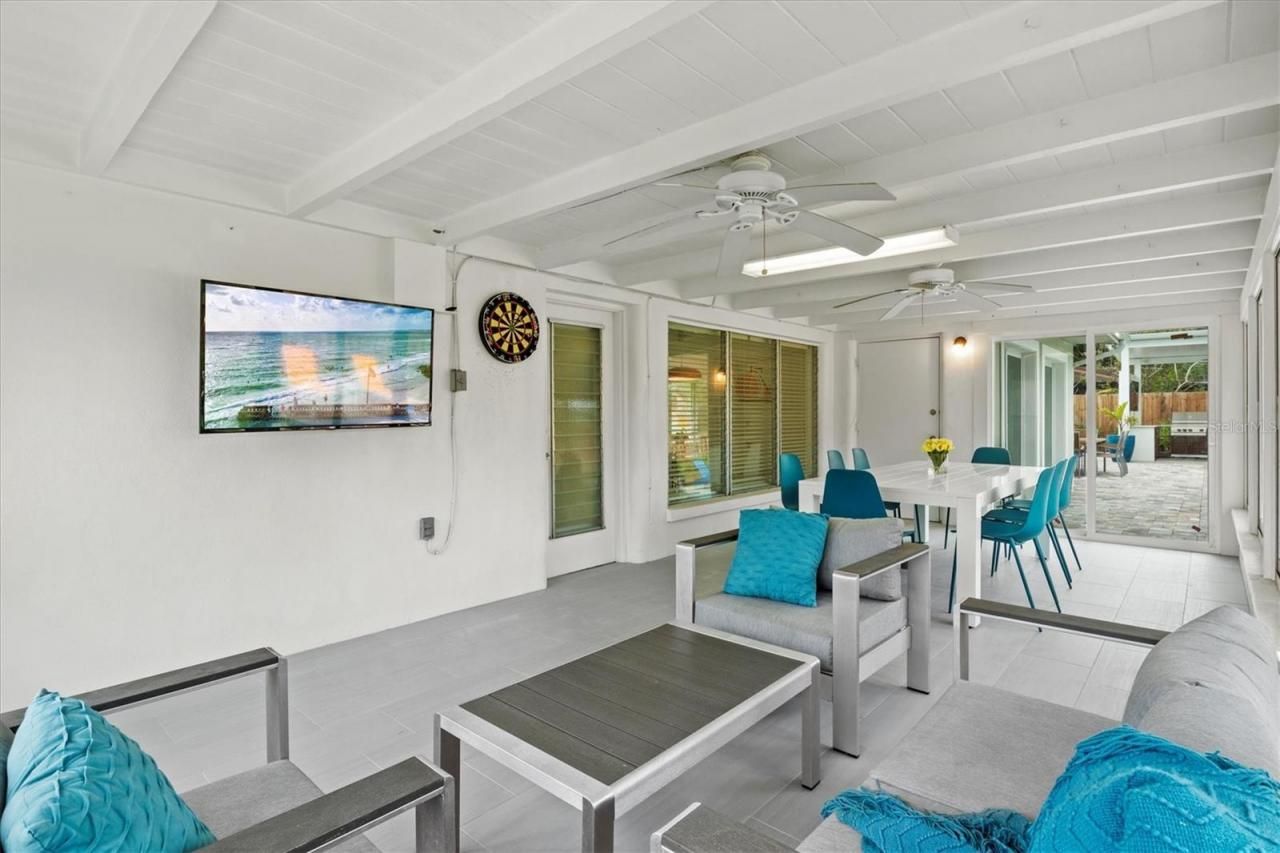 2473 Davis Boulevard, Sarasota, FL 34237 Photo