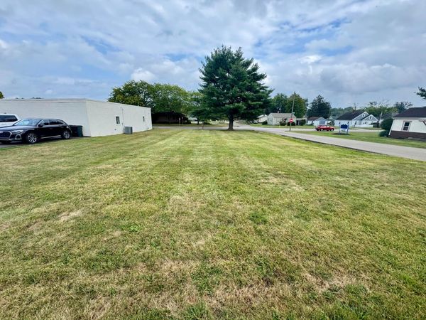 801 Leonard Avenue, Zanesville, OH 43701