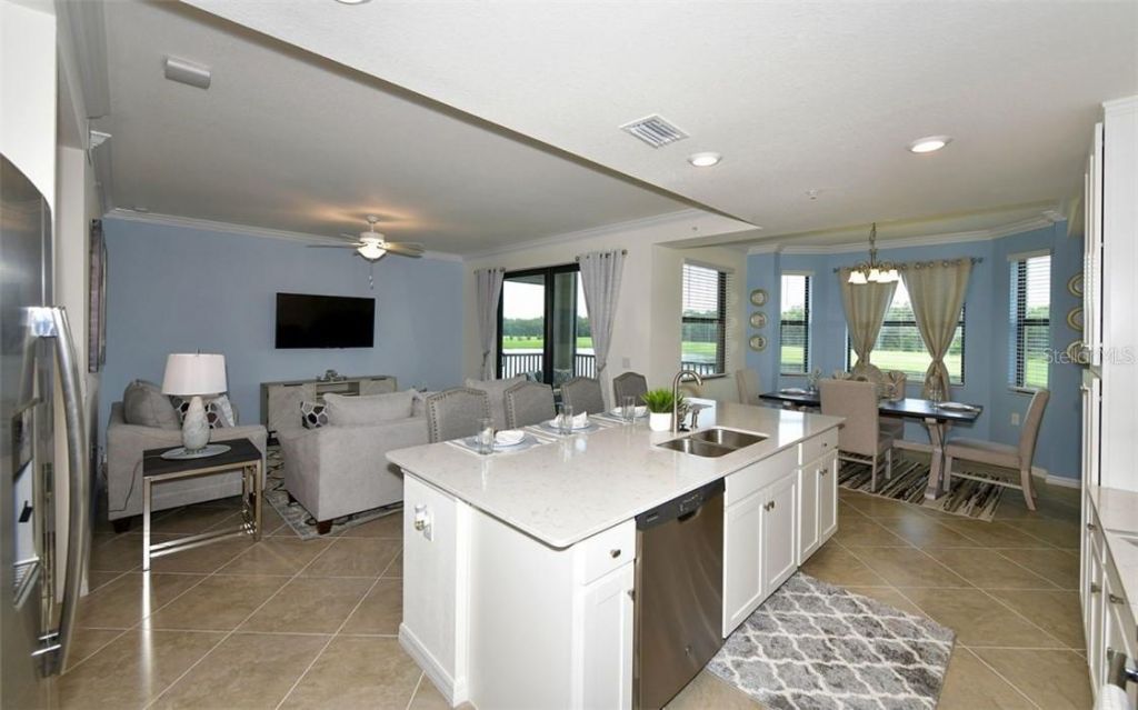 17520 Gawthrop Drive, Unit 203, Lakewood Ranch, FL 34211 Photo
